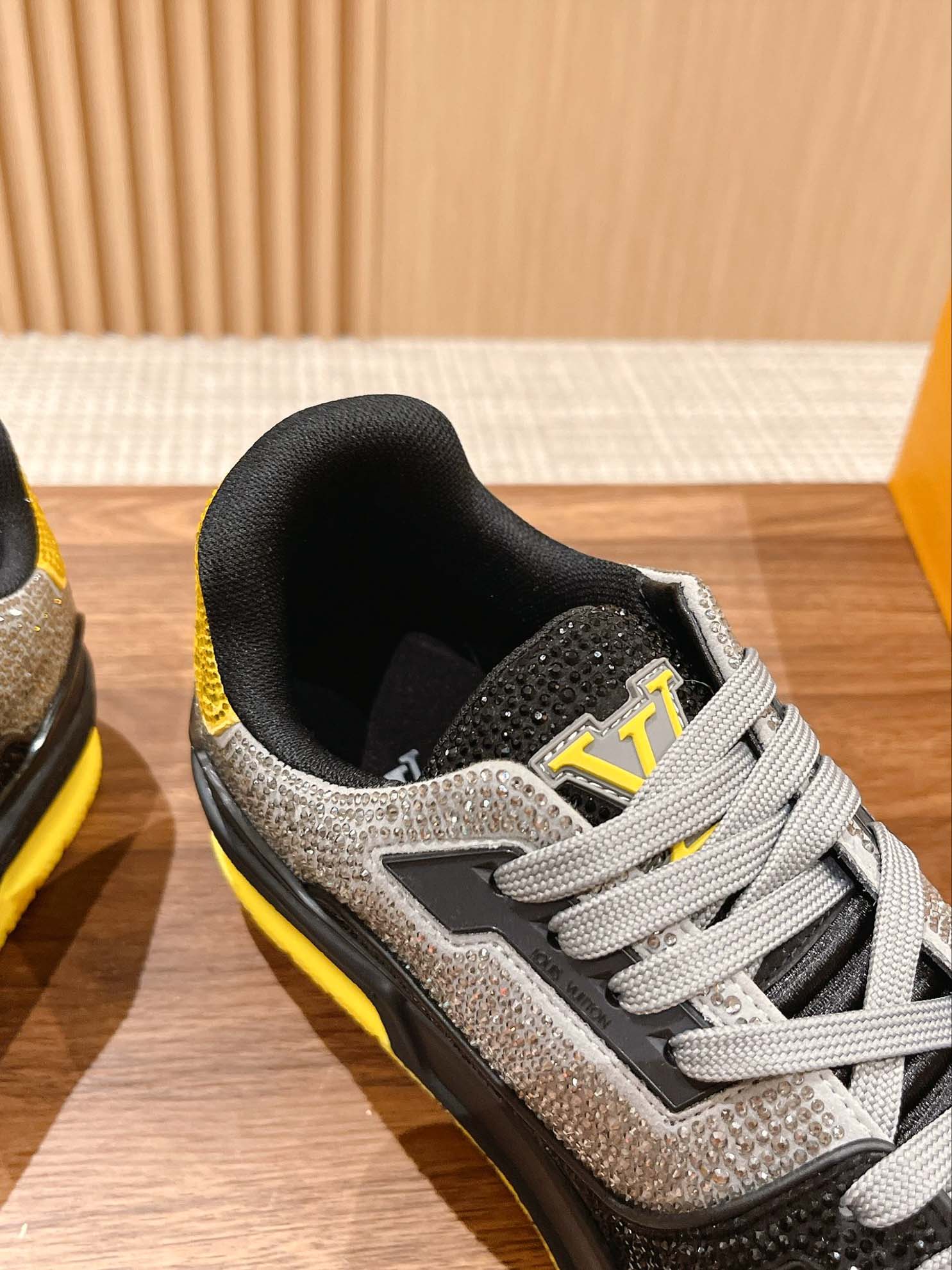 Giày Louis Vuitton Lv Trainer #54 Signature Yellow Black Crystal