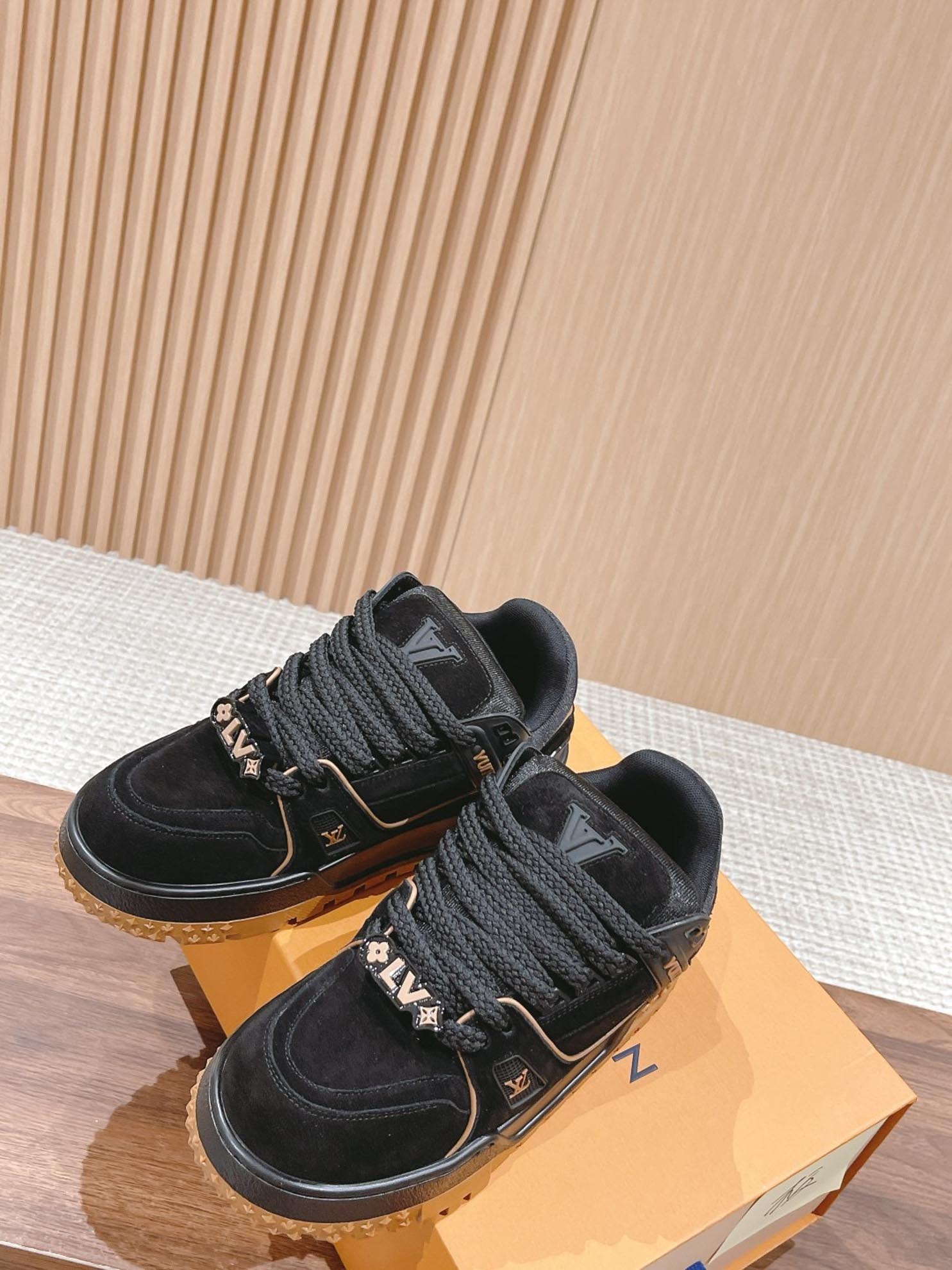 Giày Louis Vuitton Lv Trainer Maxi Black Brown Suede Best Quality