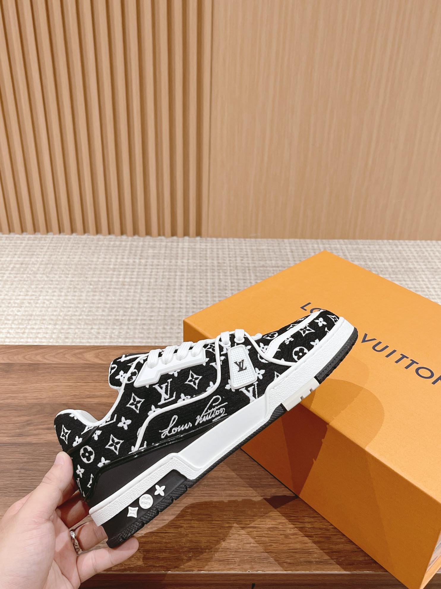 Giày Louis Vuitton LV Trainer Monogram Black Fabric Best Quality