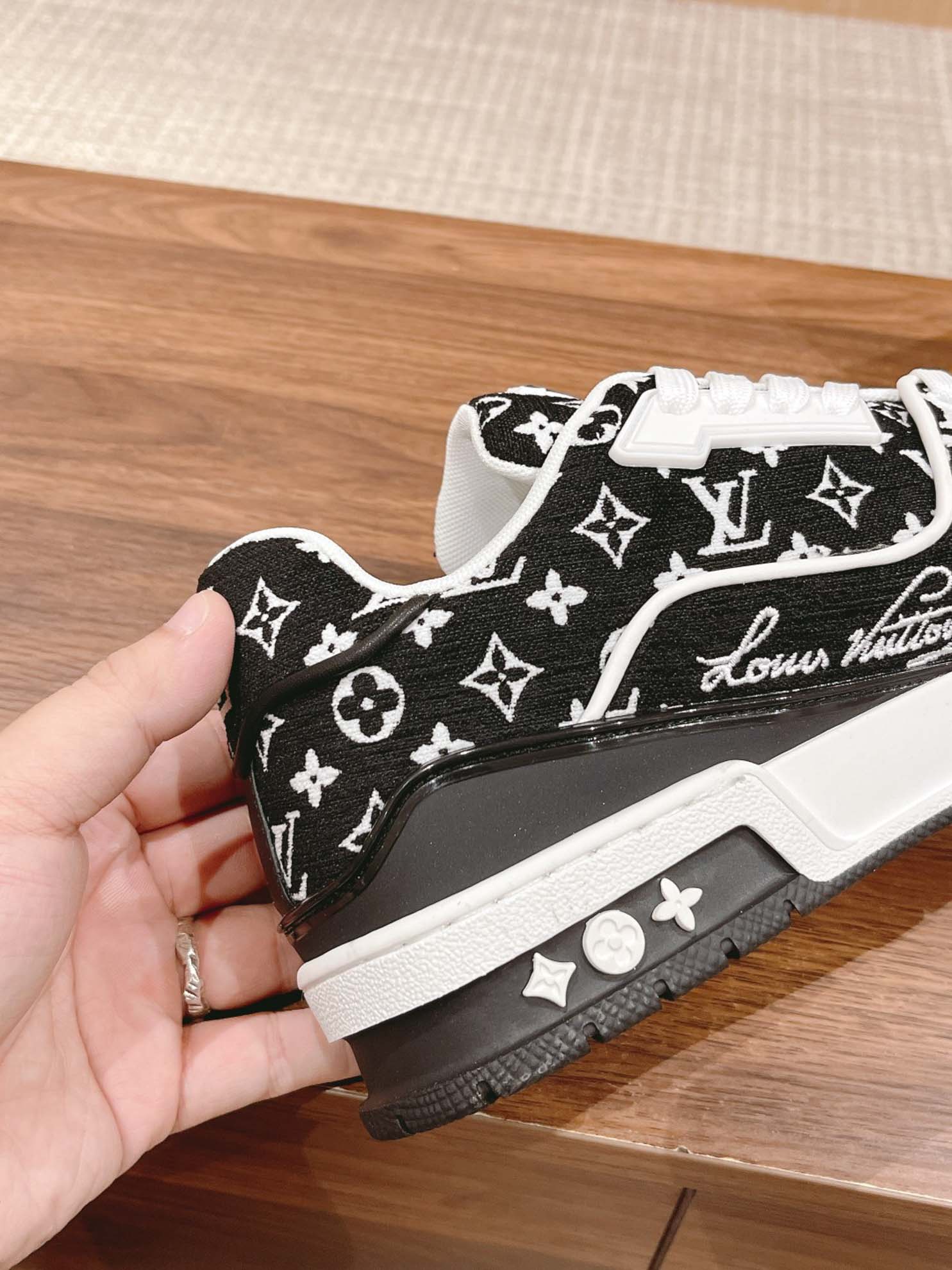 Giày Louis Vuitton LV Trainer Monogram Black Fabric Best Quality