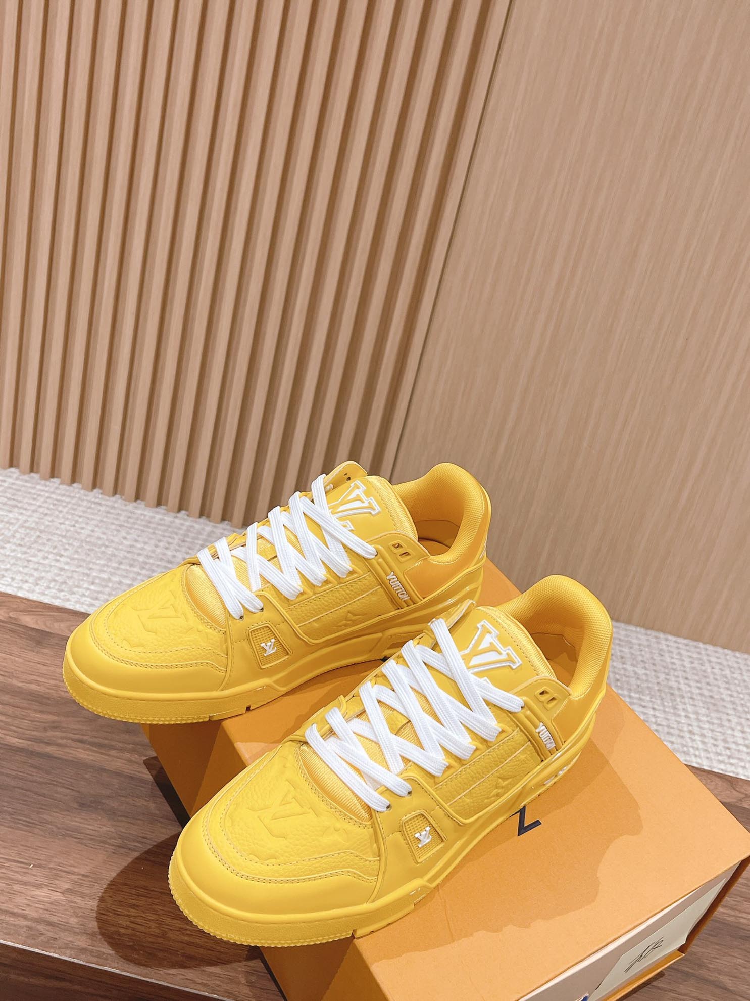 Giày Louis Vuitton LV Trainer Yellow Leather Monogram Best Quality