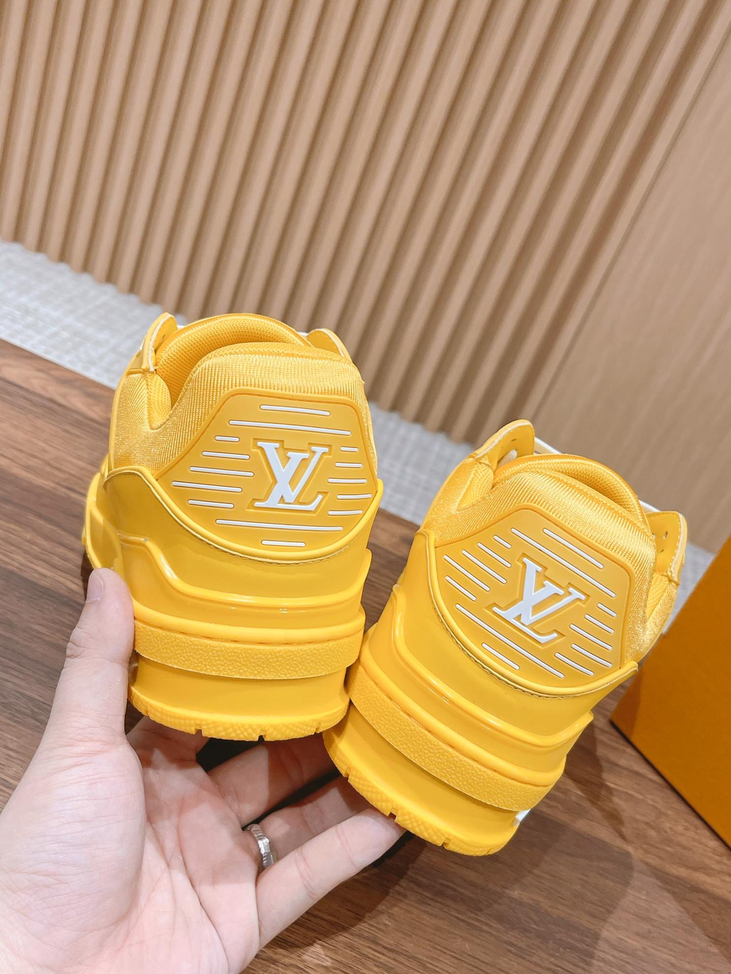 Giày Louis Vuitton LV Trainer Yellow Leather Monogram Best Quality