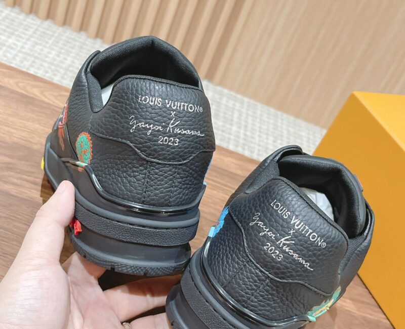Giày Louis Vuitton x Yayoi Kusama Trainer Black Print Best Quality