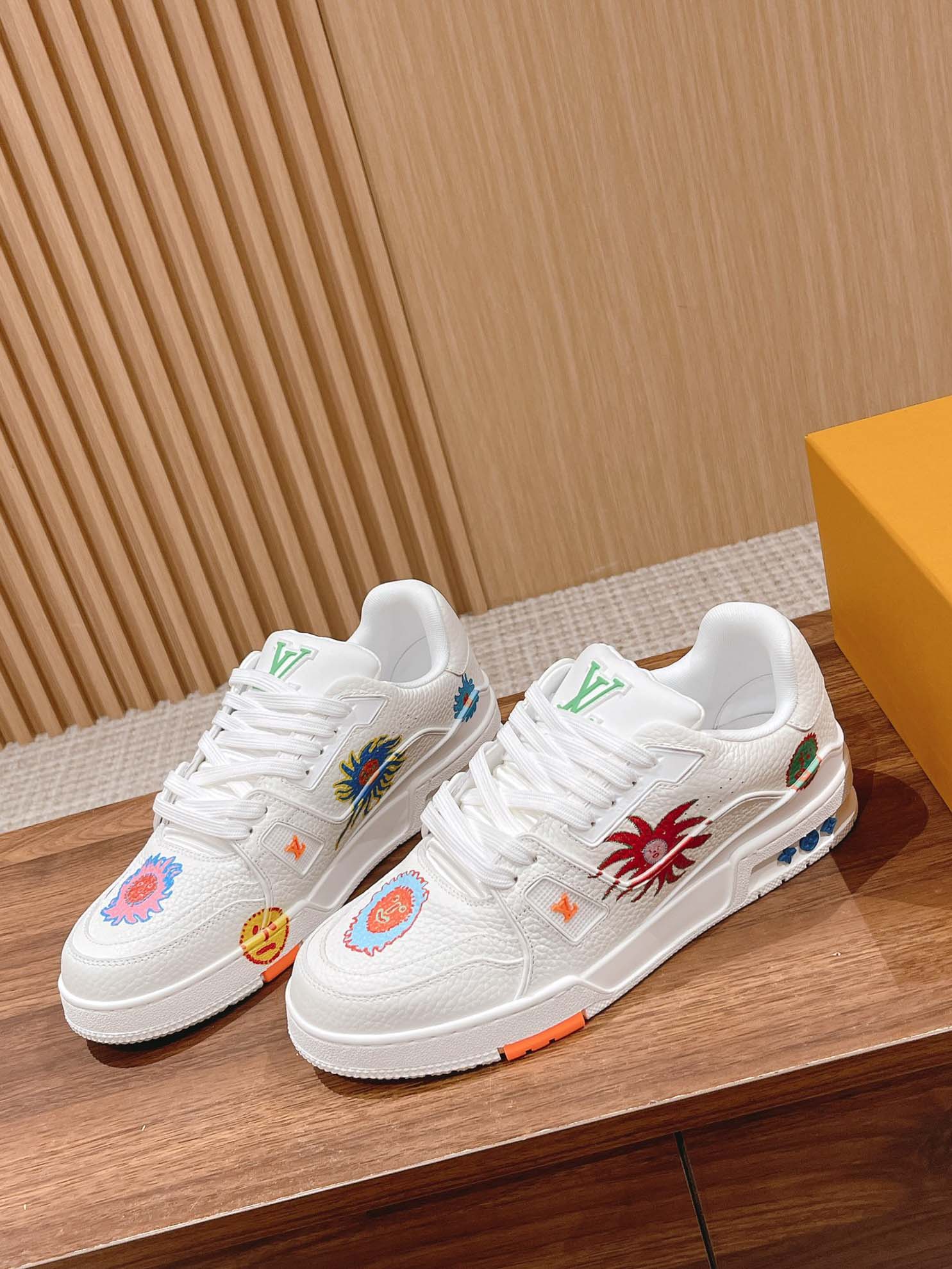 Giày Louis Vuitton x Yayoi Kusama Trainer White Print Best Quality