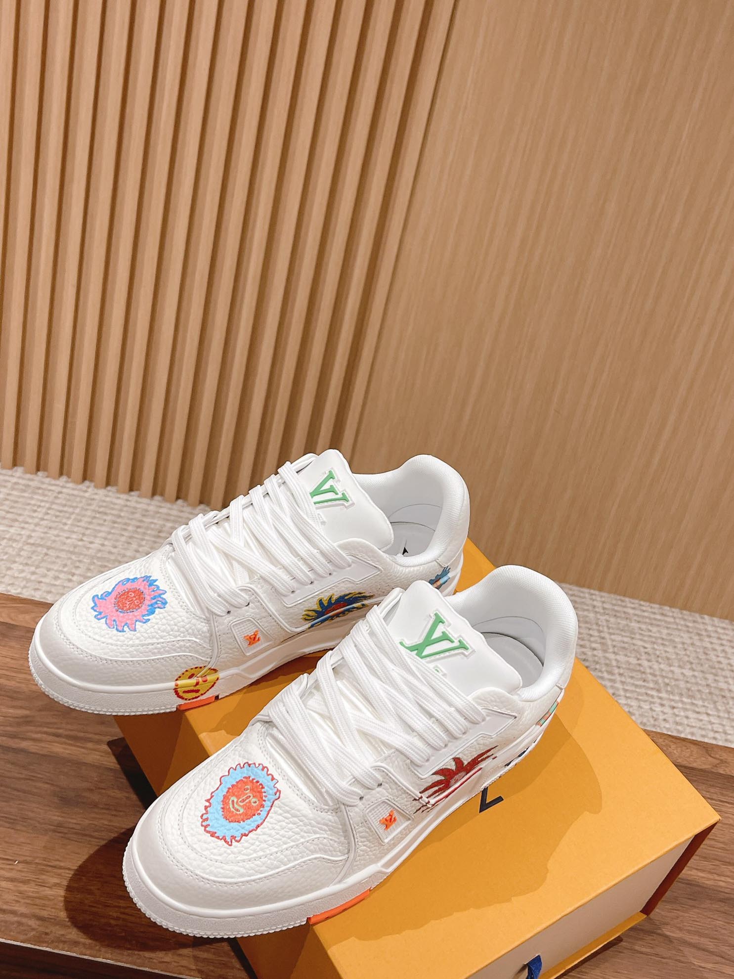 Giày Louis Vuitton x Yayoi Kusama Trainer White Print Best Quality