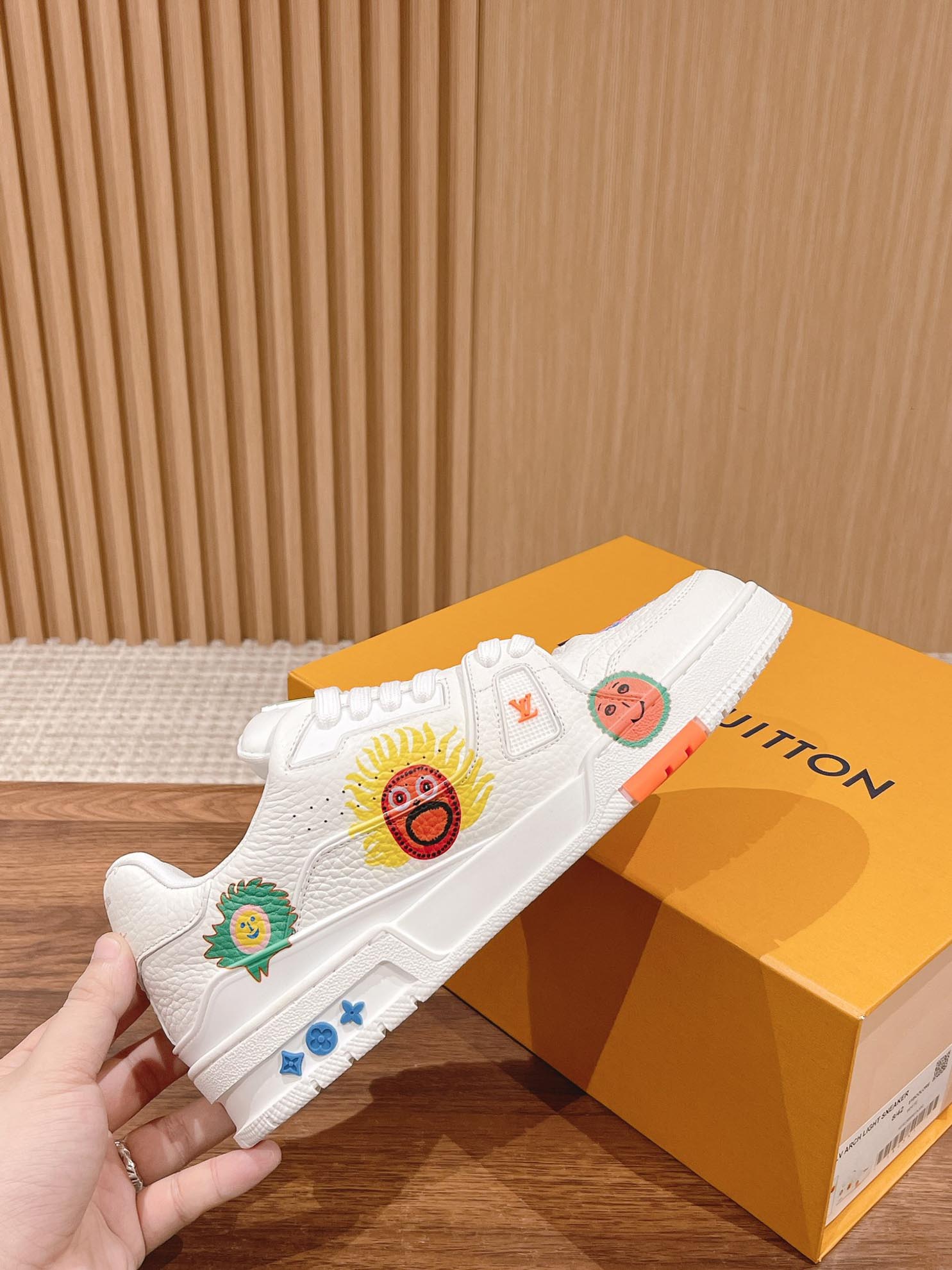 Giày Louis Vuitton x Yayoi Kusama Trainer White Print Best Quality