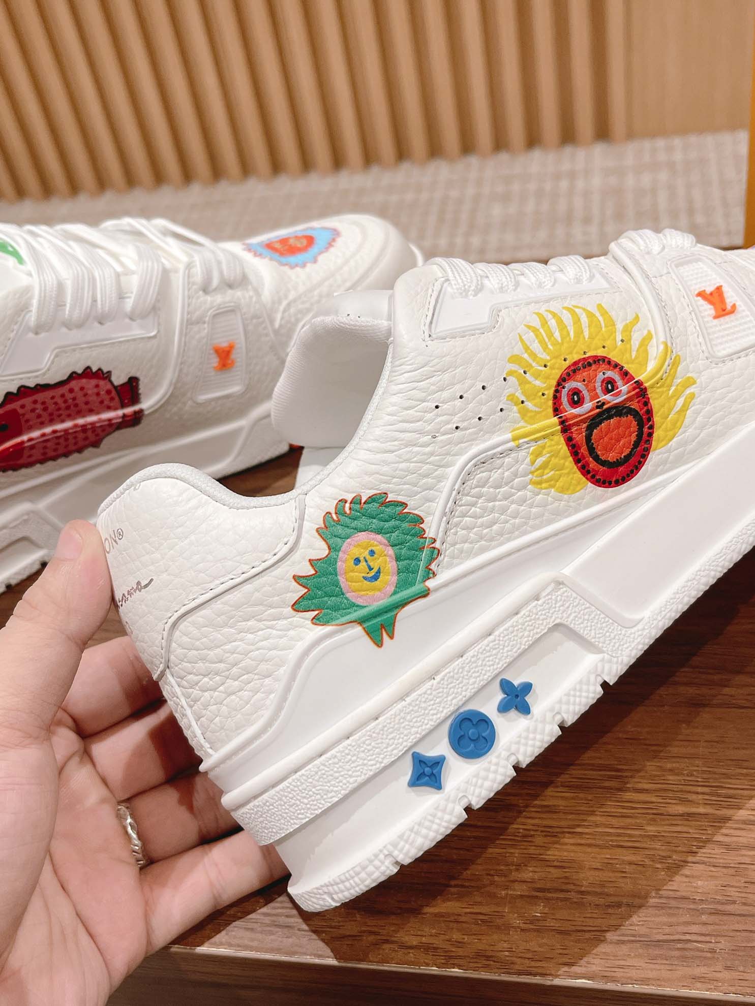 Giày Louis Vuitton x Yayoi Kusama Trainer White Print Best Quality