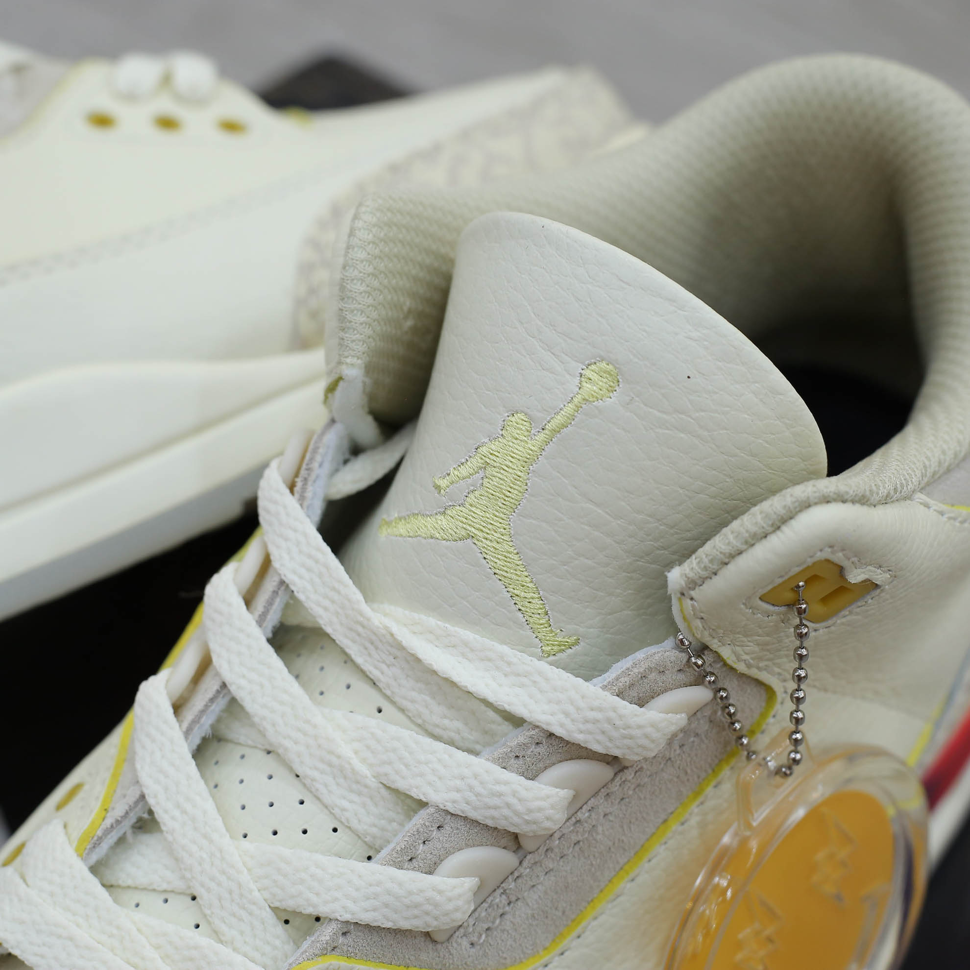 giay-nike-air-jordan-3-x-j-balvin-medellin-sunset