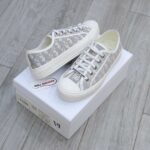 Giày WALK’N’DIOR SNEAKER Gray Stone Dior Oblique Embroidered Cotton
