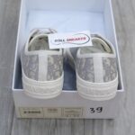 Giày WALK’N’DIOR SNEAKER Gray Stone Dior Oblique Embroidered Cotton