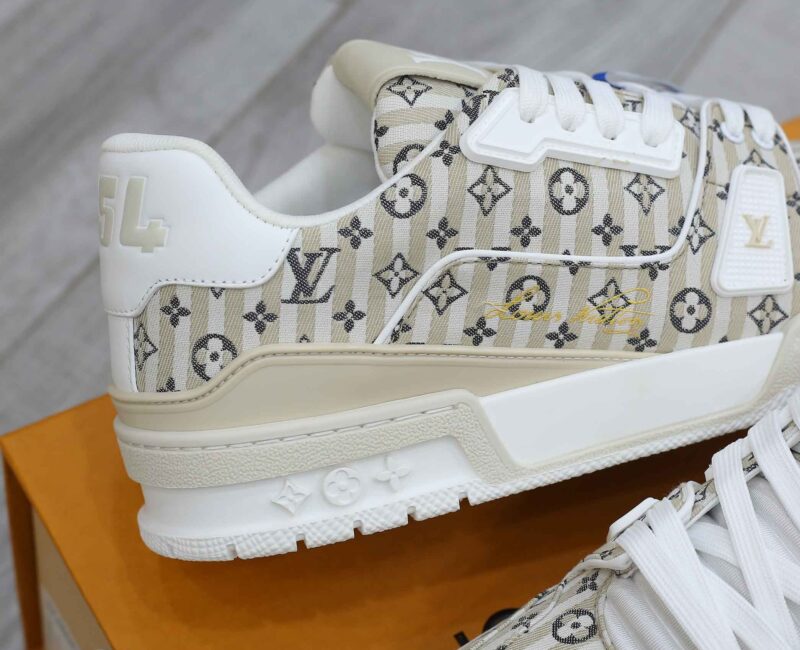 Louis Vuitton Lv Trainer #54 Monogram Sọc Beige Best Quality