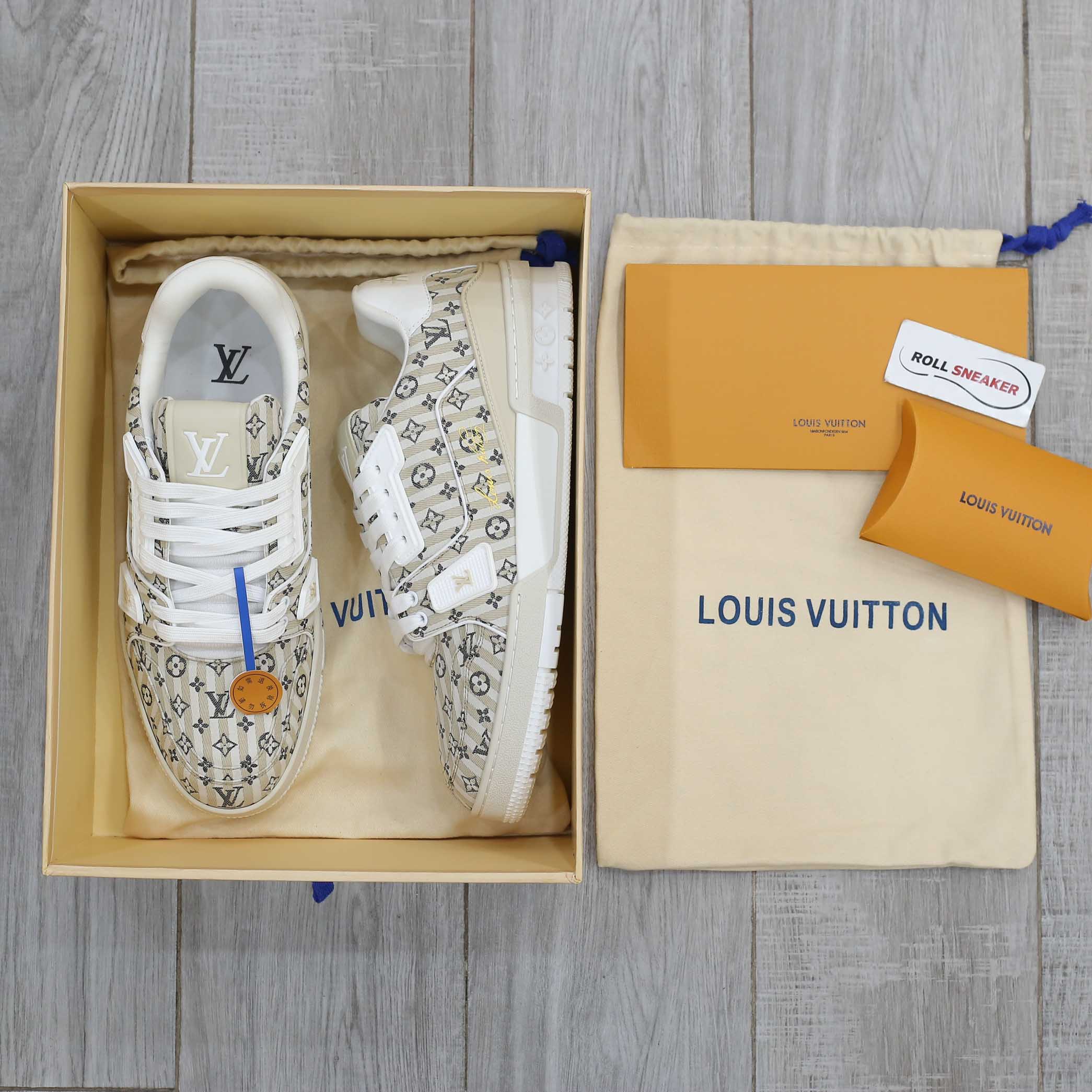Louis Vuitton Lv Trainer #54 Monogram Sọc Beige Best Quality