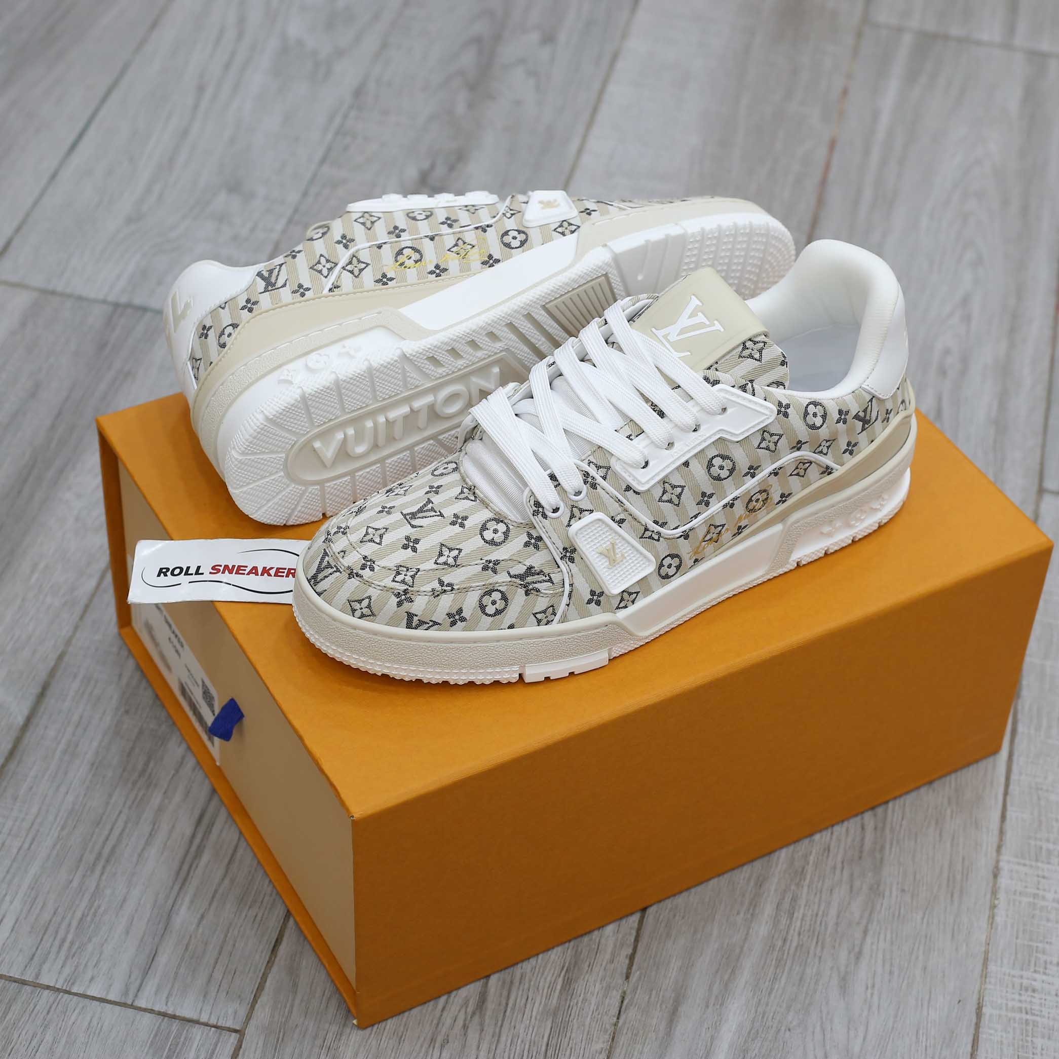 Louis Vuitton Lv Trainer #54 Monogram Sọc Beige Best Quality