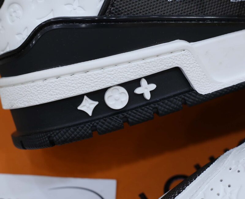 Louis Vuitton Lv Trainer #54 Signature Black White