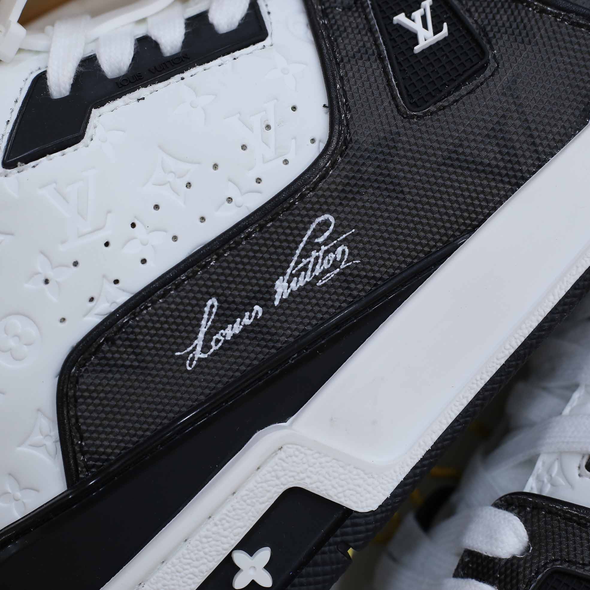 Louis Vuitton Lv Trainer #54 Signature Black White