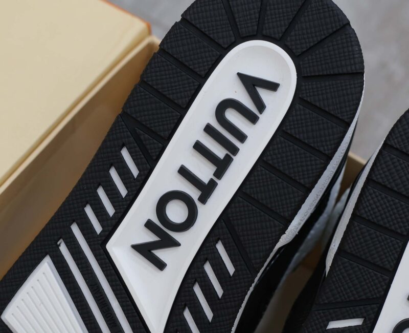 Louis Vuitton Lv Trainer #54 Signature Black White