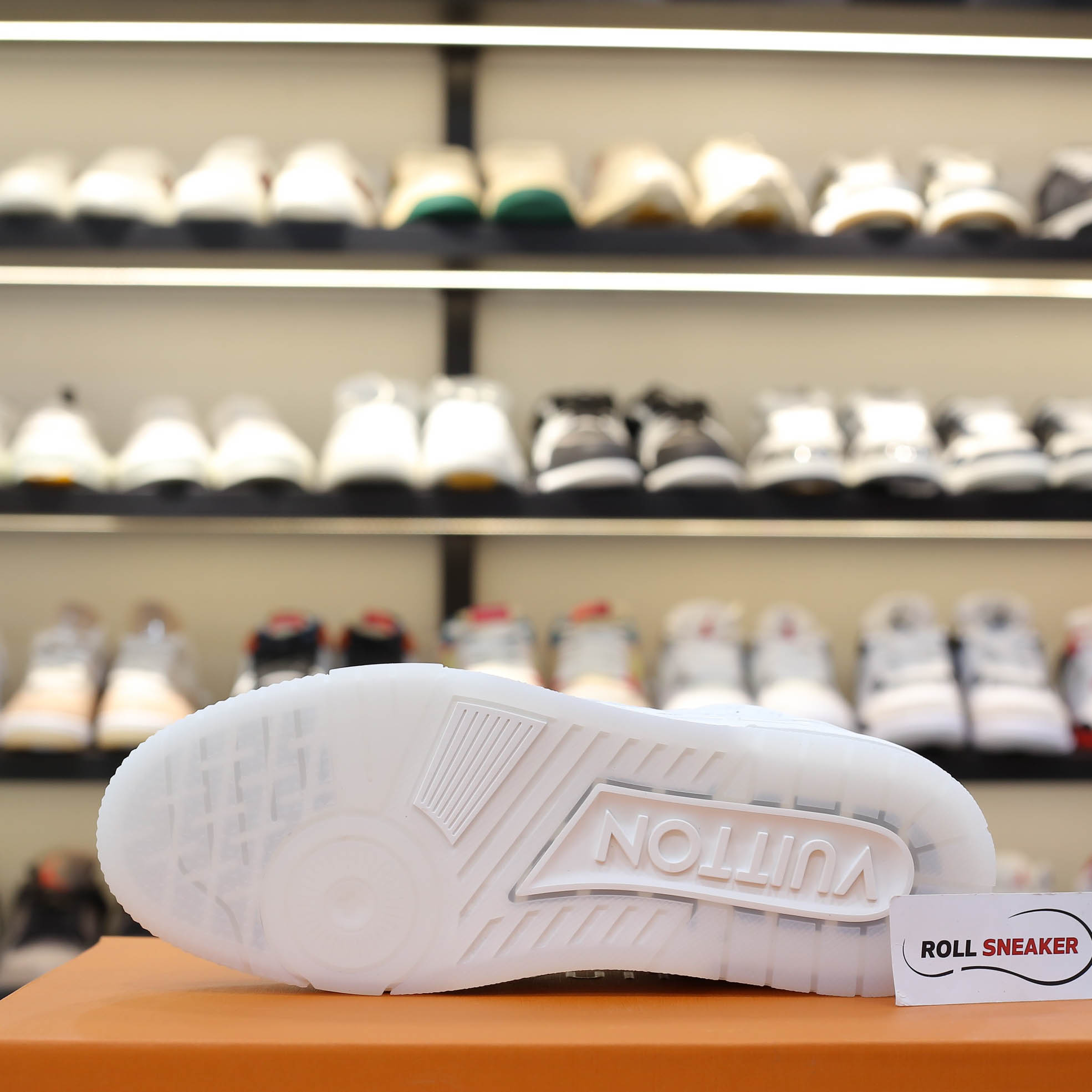 Louis Vuitton Lv Trainer #54 Signature Full White Monogram Dập Chìm