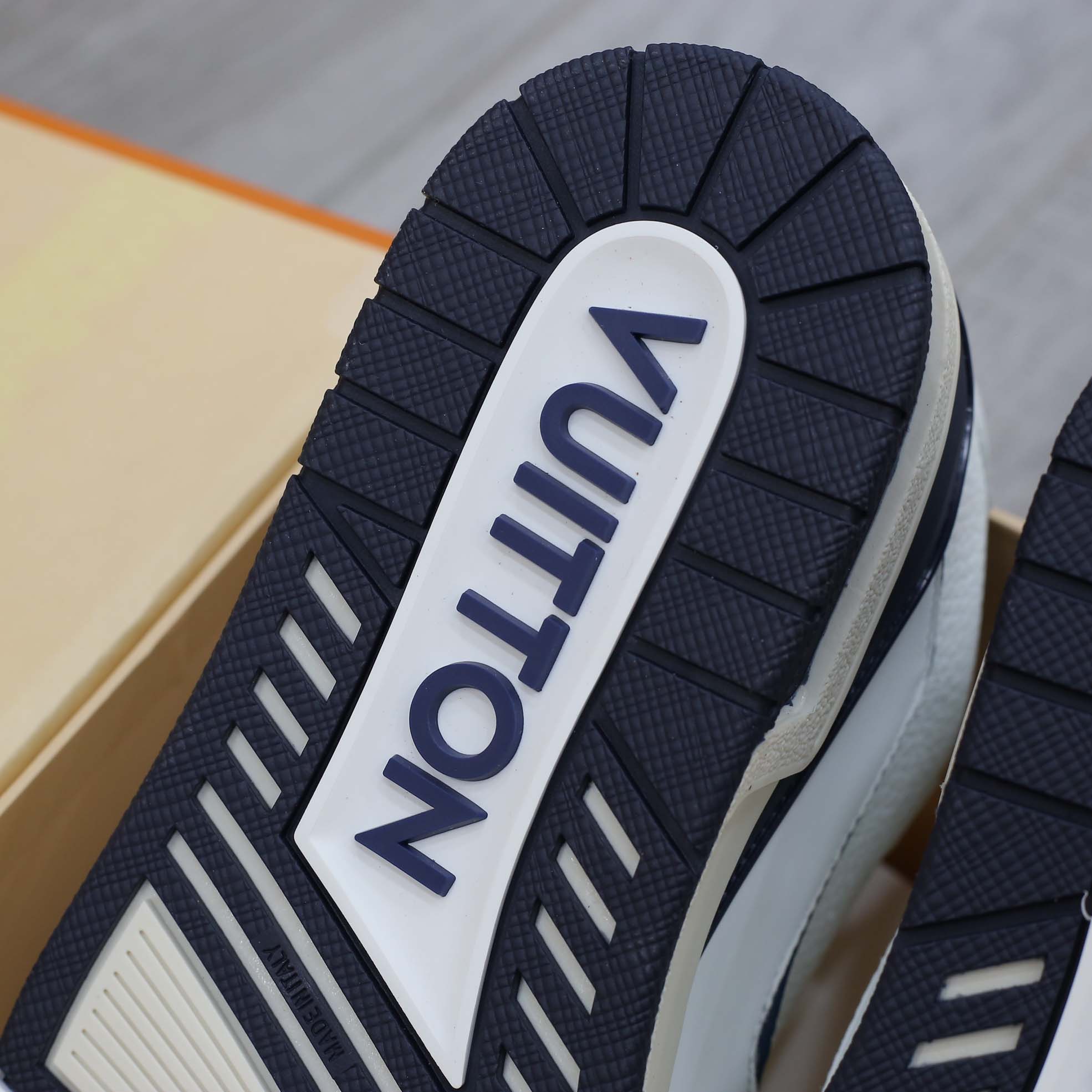 Louis Vuitton Lv Trainer #54 Signature Marine Blue