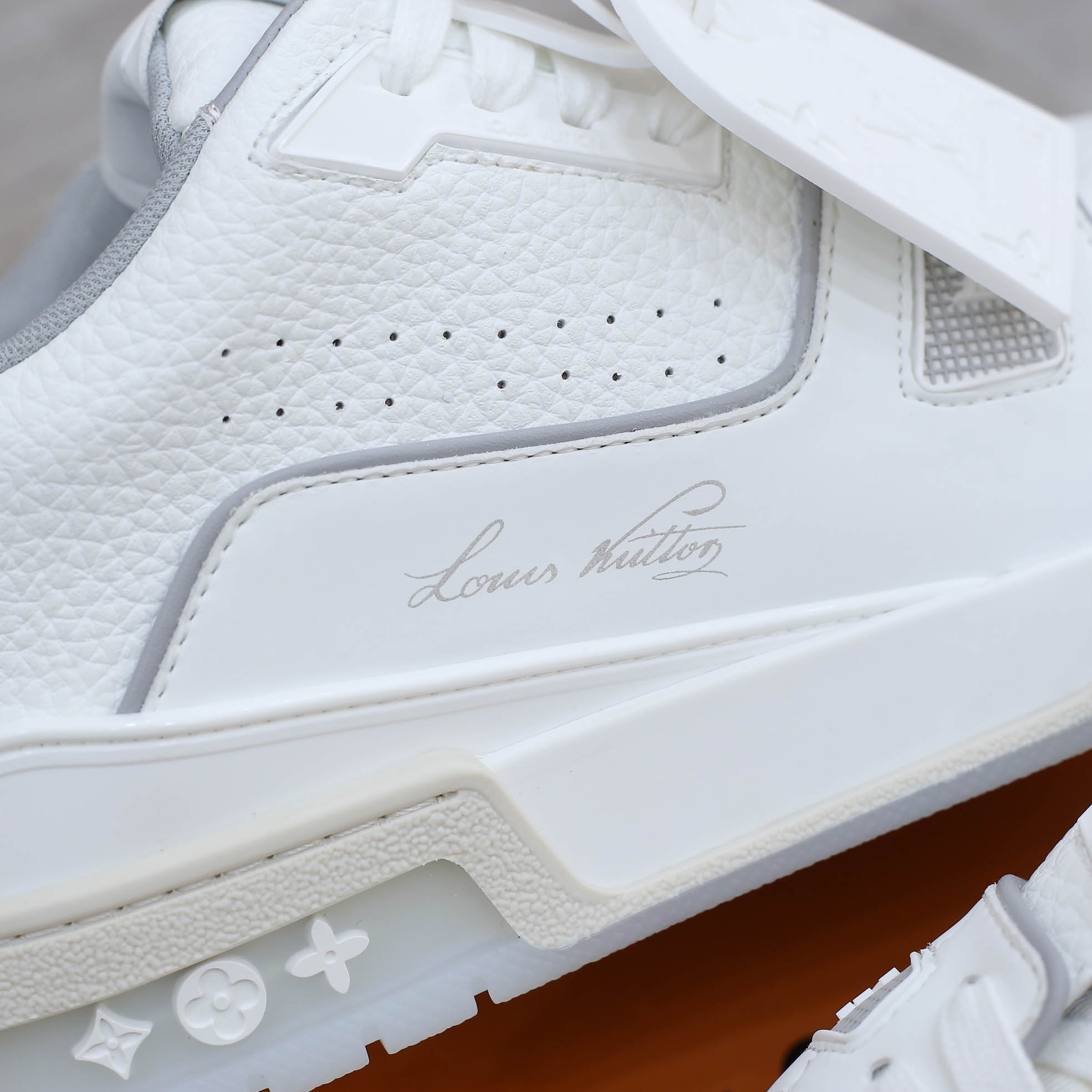 Louis Vuitton Lv Trainer #54 Signature White