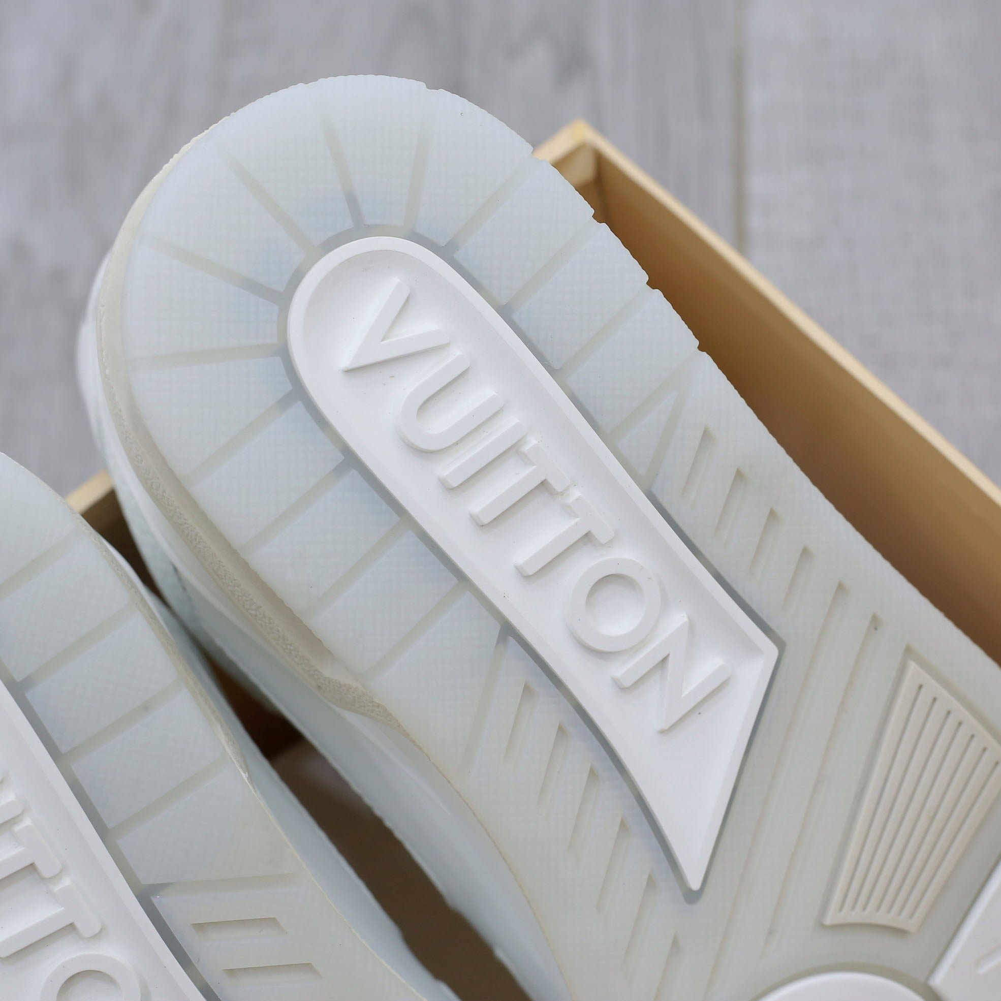 Louis Vuitton Lv Trainer #54 Signature White