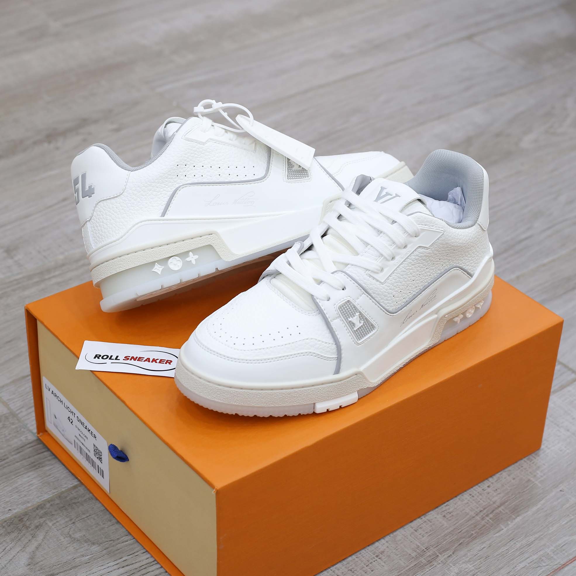 Louis Vuitton Lv Trainer #54 Signature White