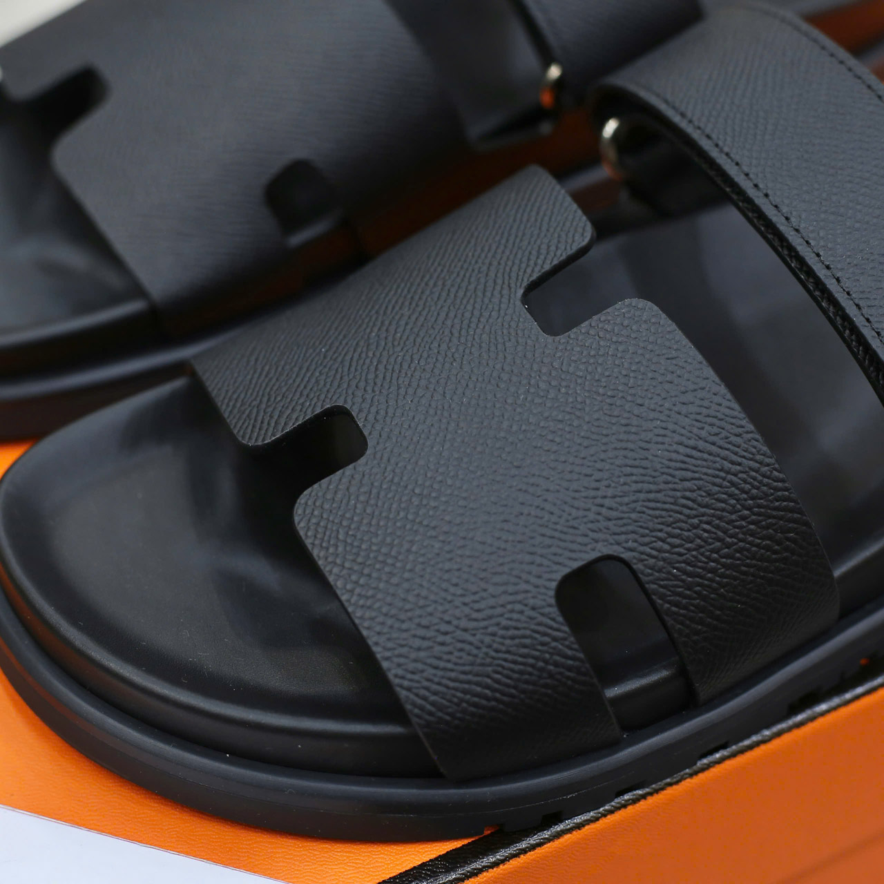 Dép Hermes Chypre Black Bordeaux Epsom Leather Best Quality