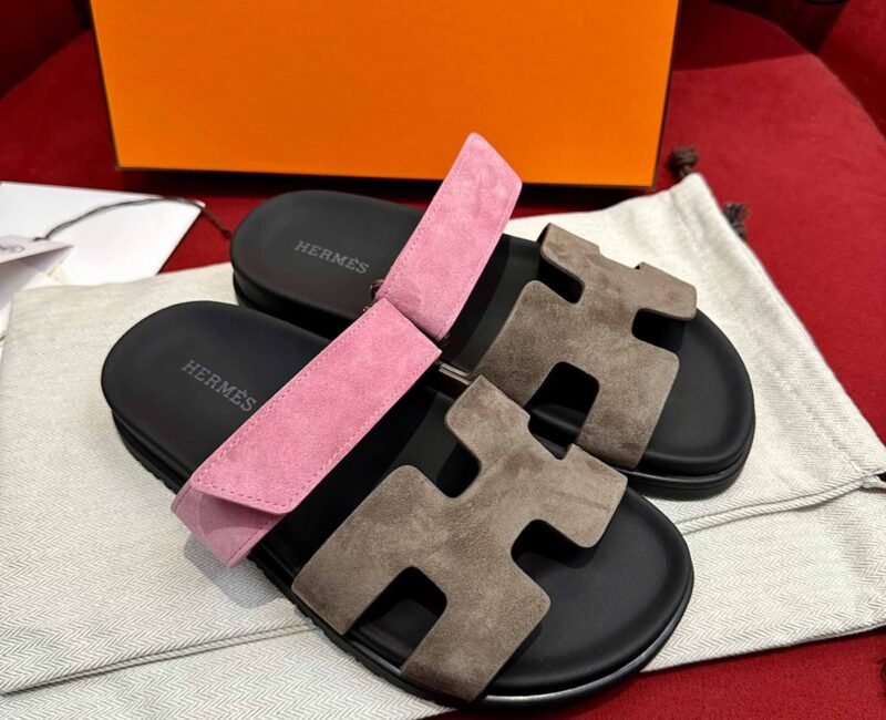 Dép Hermes Chypre Sandal Black Pink Suede