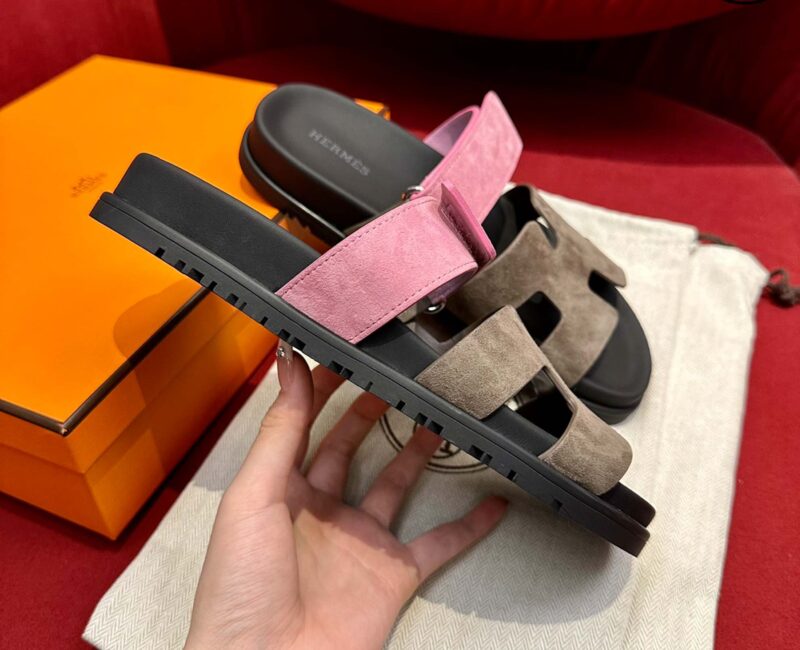Dép Hermes Chypre Sandal Black Pink Suede