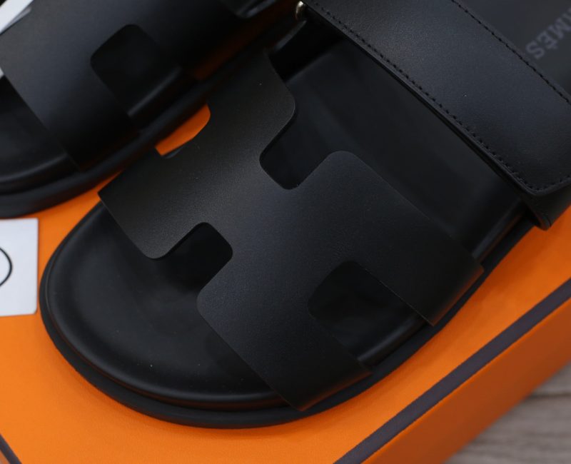 Dép Hermes Chypre Sandal Full Đen Da Trơn Best Quality