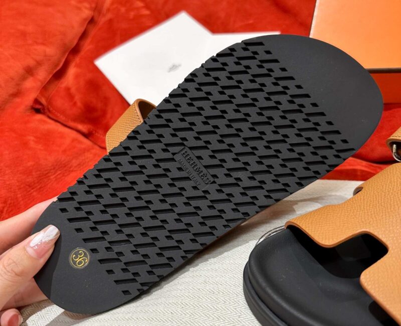 Dép Hermes Chypre Sandal Natural Black Epsom Leather Best Quality