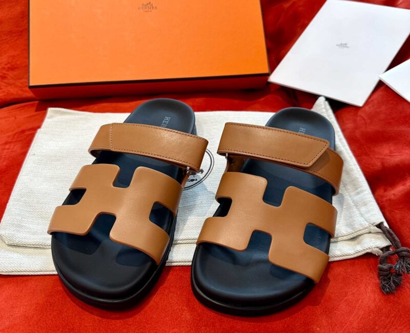 Dép Hermes Chypre Sandal Natural Black Smooth Calfskin Leather Best Quality