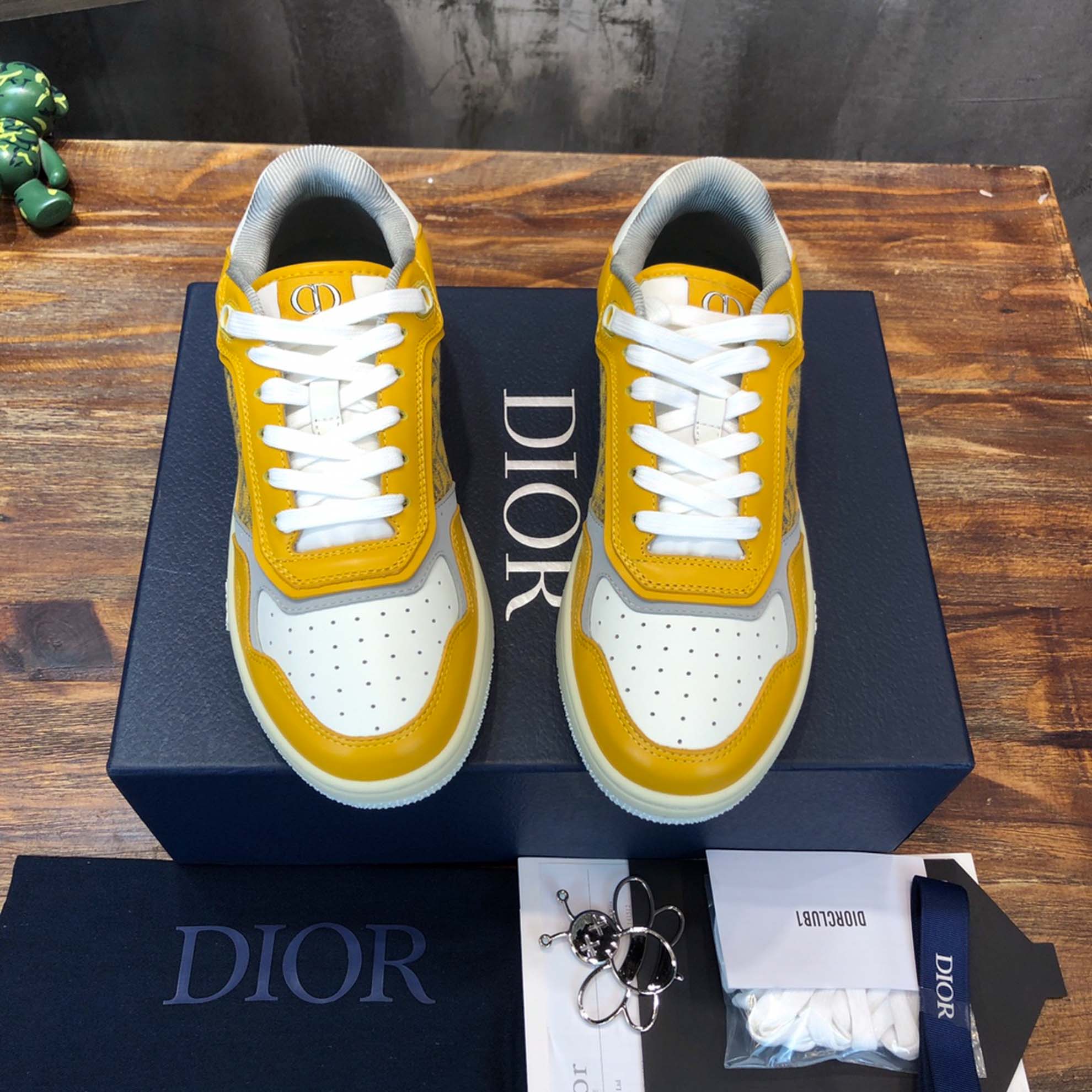Giày Dior B27 Gold Tone Dior Oblique Jacquard Like Auth