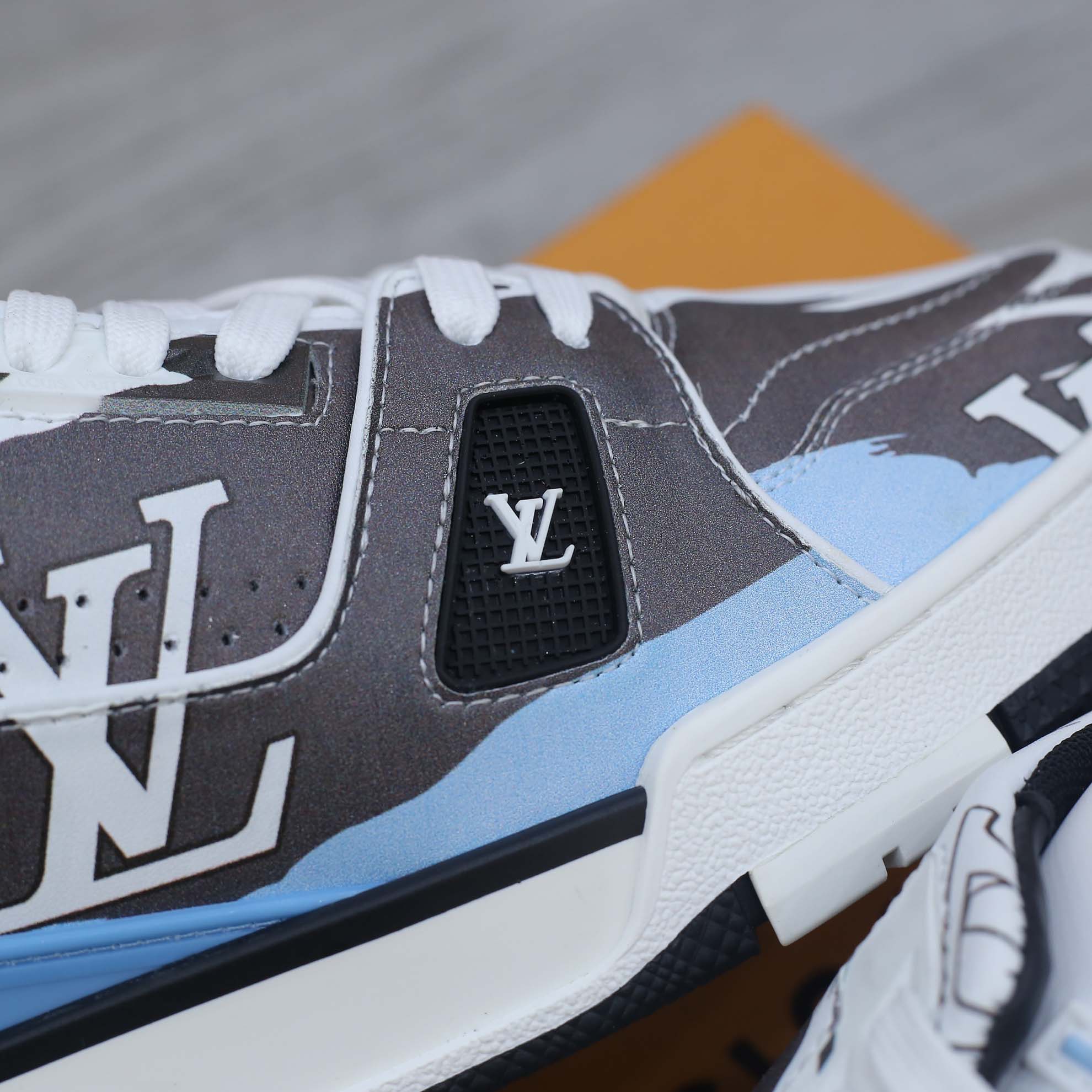 Giày Louis Vuitton LV Trainer#54 Graphic Print White Black Blue