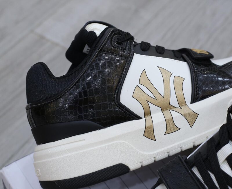 Giày MLB Chunky Liner Mid Lux New York Yankees Black Like Auth