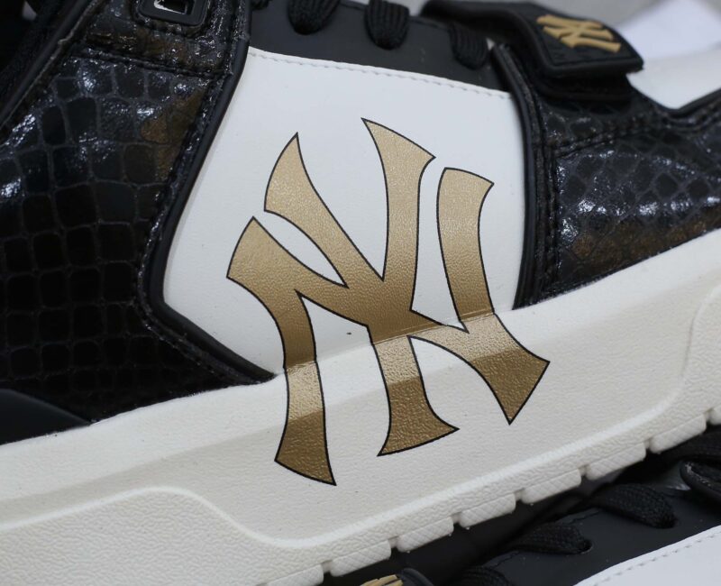 Giày MLB Chunky Liner Mid Lux New York Yankees Black Like Auth