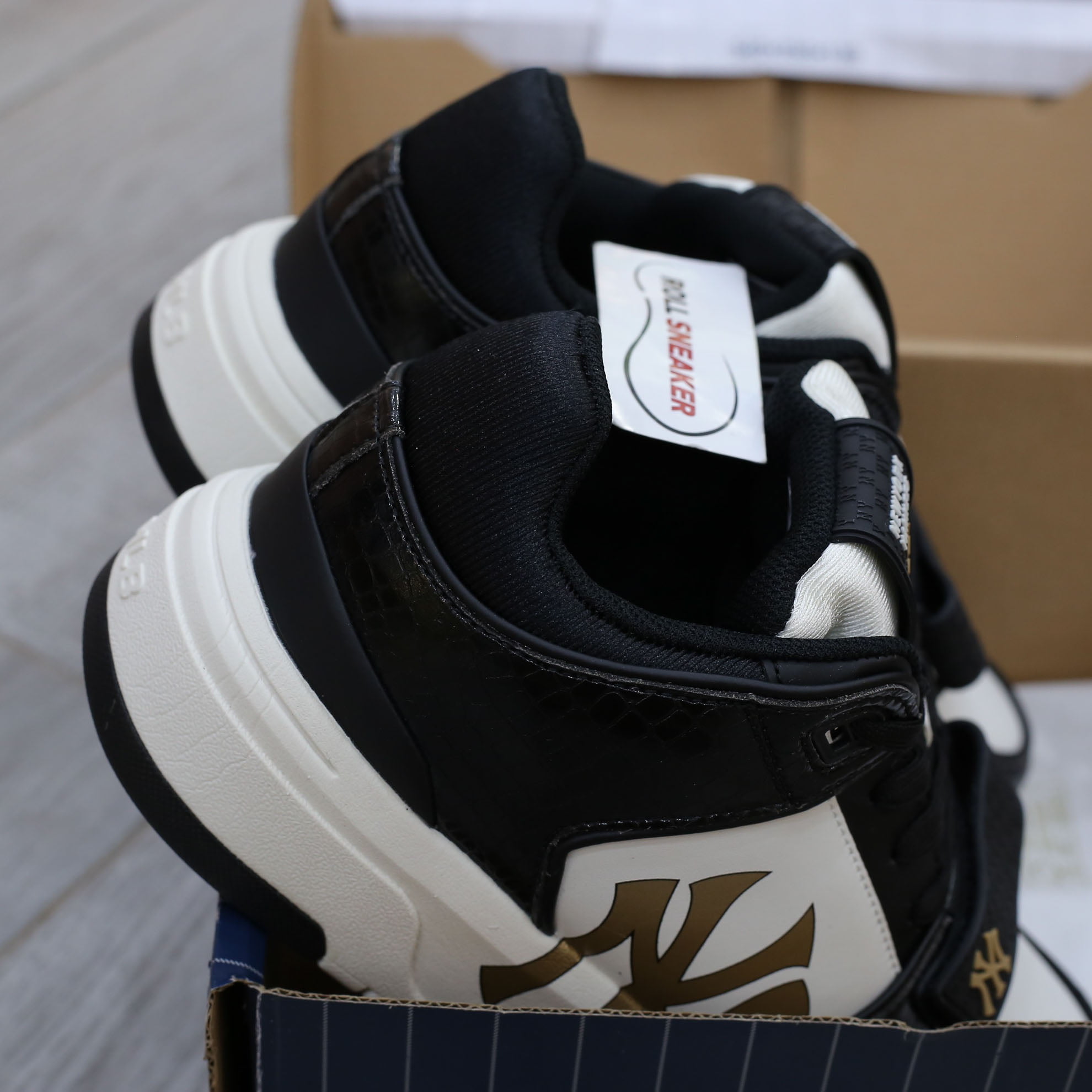 Giày MLB Chunky Liner Mid Lux New York Yankees Black Like Auth