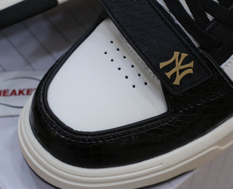 Giày MLB Chunky Liner Mid Lux New York Yankees Black Like Auth