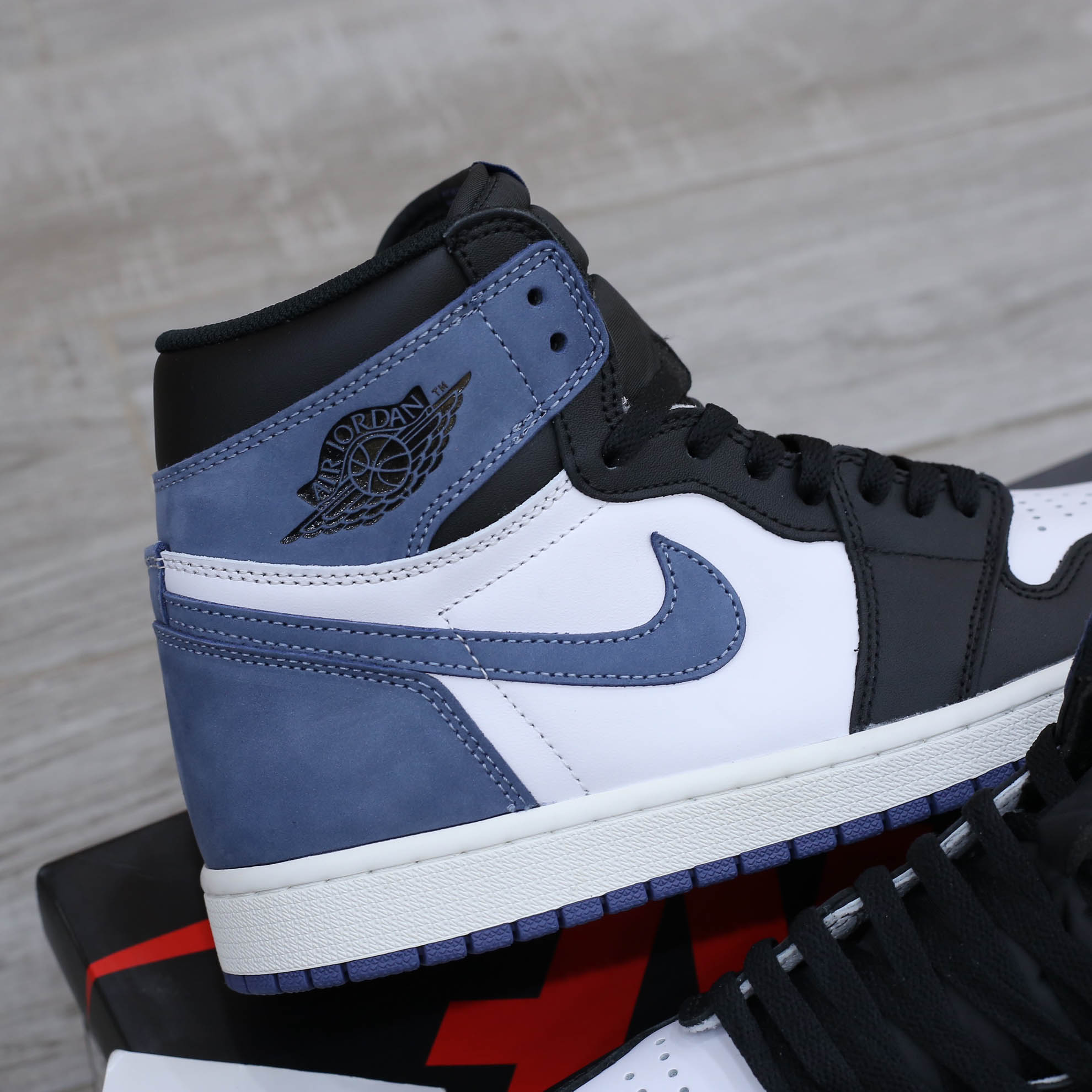 Giày Nike Air Jordan 1 Retro High OG ‘Blue Moon’ Like Auth