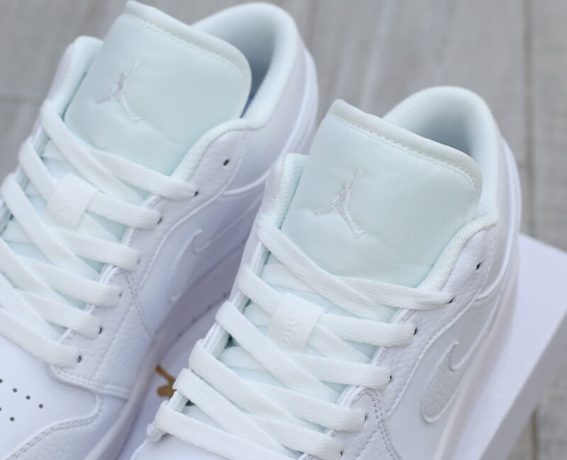 Nike Air Jordan 1 Low Triple White Like Auth