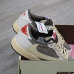 Giày Nike Air Jordan 1 Low Travis Scott 'Reverse Mocha' Like Auth