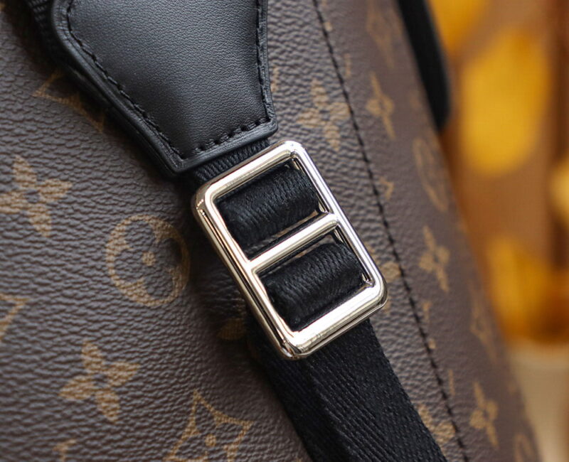 BaLo LV Christopher MM Monogram Eclipse Canvas Nâu