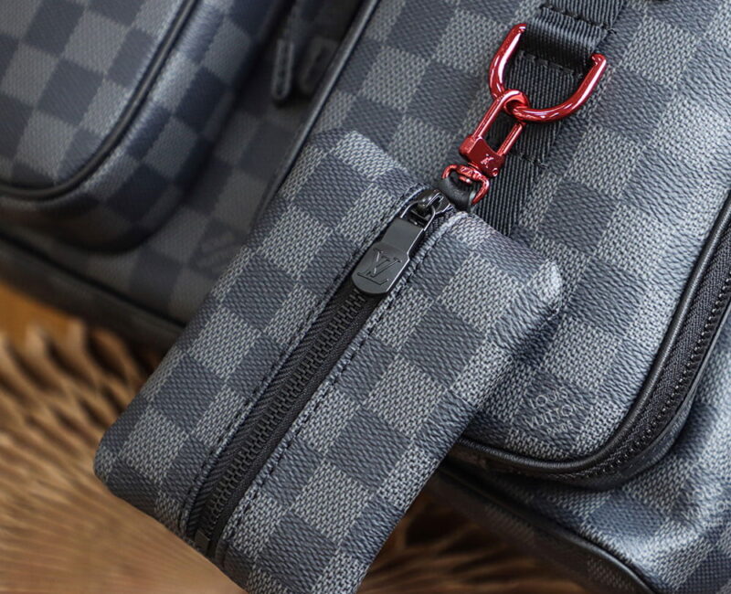 Balo LV Utility Backpack Damier Graphite Canvas Black