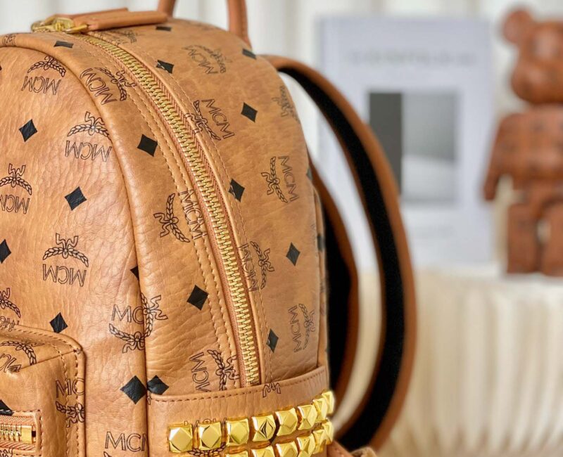 Balo MCM Stark Side Studs Visetos màu Cognac Small