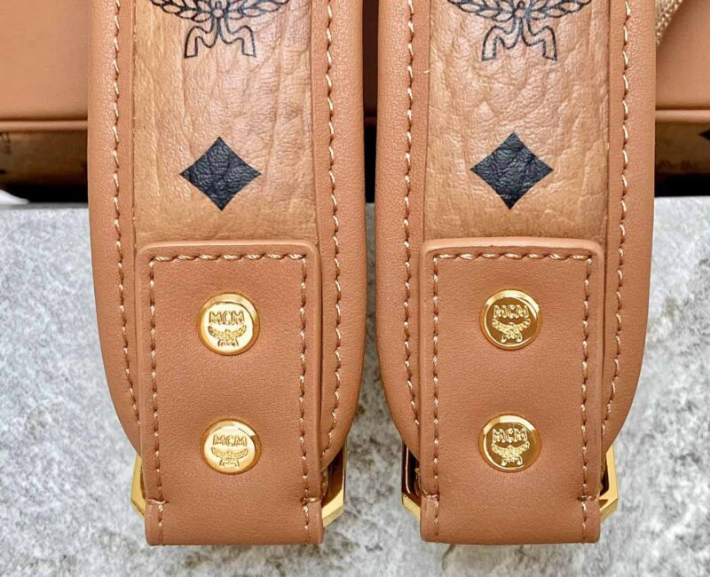 Balo MCM Stark Side Studs Visetos màu Cognac Small