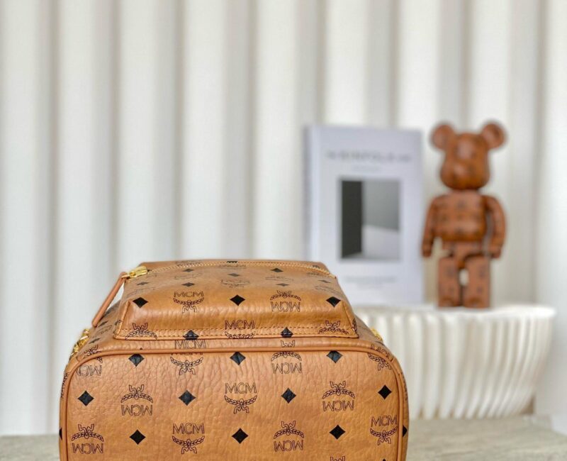 Balo MCM Stark Side Studs Visetos màu Cognac Small