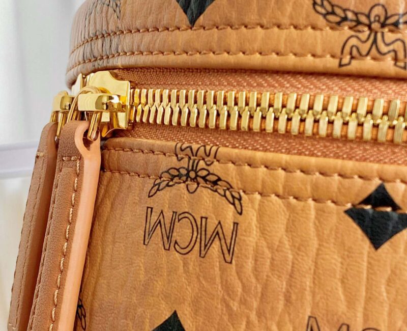 Balo MCM Stark Side Studs Visetos màu Cognac Small
