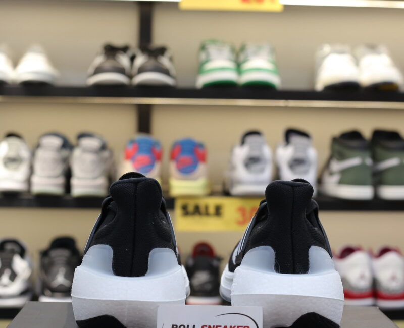Giày Adidas UltraBoost Light 23 ‘Đen Viền Trắng’ Like Auth