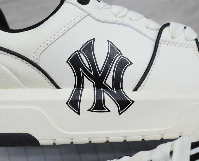 Giày MLB Chunky Liner New York Yankees White Black Chuẩn 95% Auth