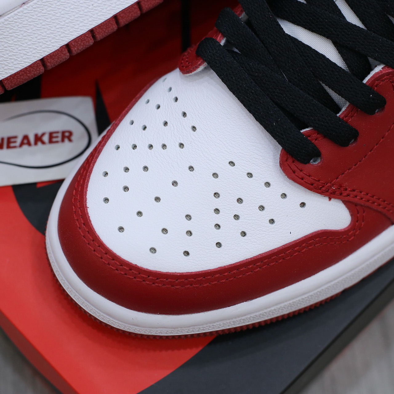 Giày Nike Air Jordan 1 Retro Low Chicago Best Quality