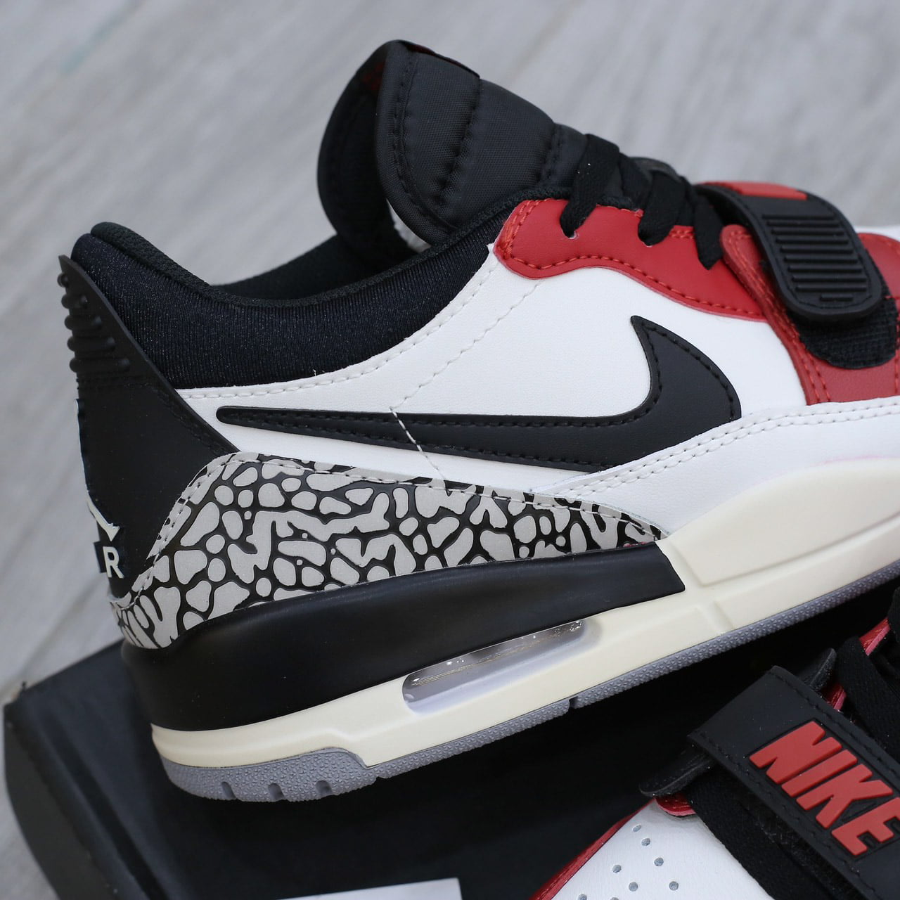 Giày Nike Jordan Legacy 312 Low ‘Chicago’ Like Auth